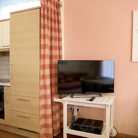 Im Garten - Haus Daniela Apartament